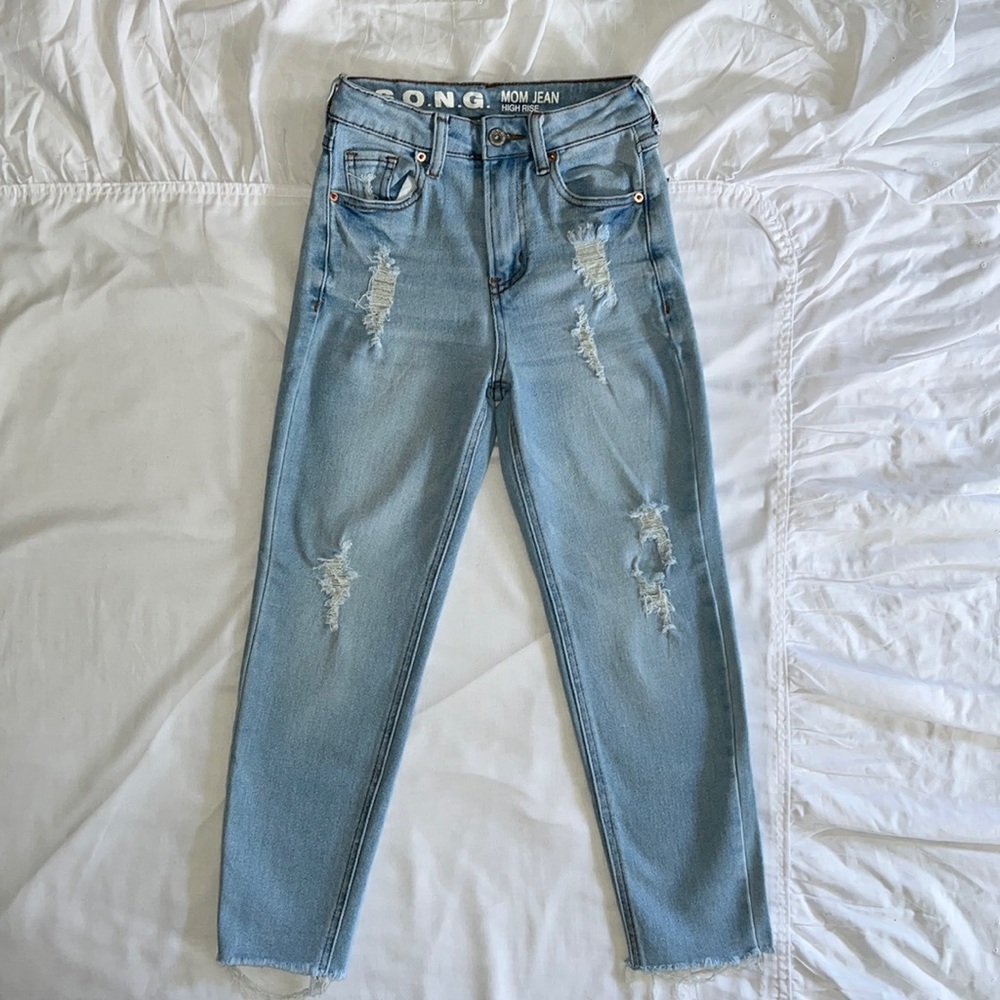 Mom High Rise Jeans - Picture 2 of 9